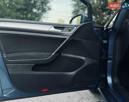 Синий Фольксваген e-Golf, объемом двигателя 0 л и пробегом 132 тыс. км за 9150 $, фото 16 на Automoto.ua