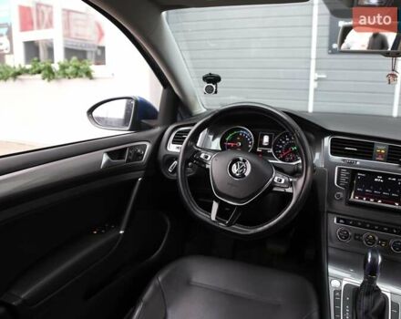 Синий Фольксваген e-Golf, объемом двигателя 0 л и пробегом 96 тыс. км за 9900 $, фото 12 на Automoto.ua