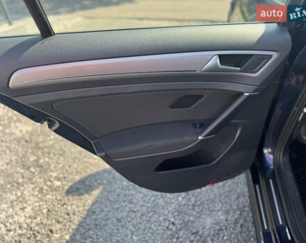 Синий Фольксваген e-Golf, объемом двигателя 0 л и пробегом 195 тыс. км за 7700 $, фото 17 на Automoto.ua