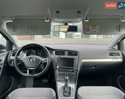 Синій Фольксваген e-Golf, об'ємом двигуна 0 л та пробігом 114 тис. км за 7000 $, фото 26 на Automoto.ua