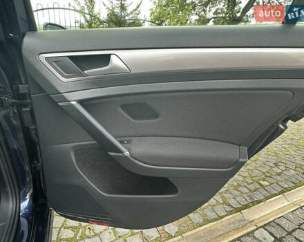 Синий Фольксваген e-Golf, объемом двигателя 0 л и пробегом 111 тыс. км за 8500 $, фото 11 на Automoto.ua