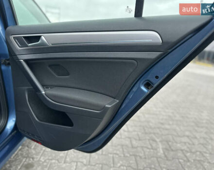 Синий Фольксваген e-Golf, объемом двигателя 0 л и пробегом 168 тыс. км за 7350 $, фото 92 на Automoto.ua