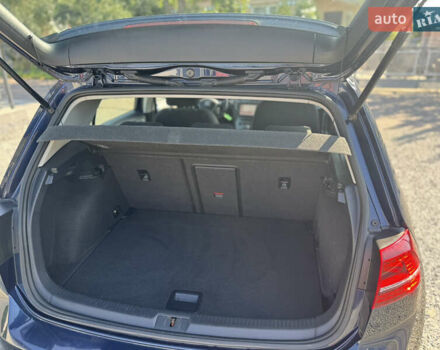 Синий Фольксваген e-Golf, объемом двигателя 0 л и пробегом 195 тыс. км за 7700 $, фото 19 на Automoto.ua