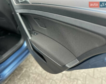 Синий Фольксваген e-Golf, объемом двигателя 0 л и пробегом 168 тыс. км за 7350 $, фото 93 на Automoto.ua