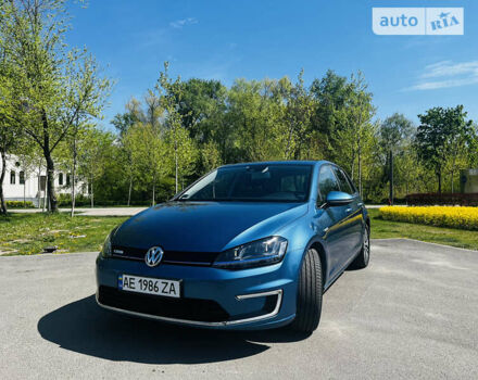 Синий Фольксваген e-Golf, объемом двигателя 0 л и пробегом 143 тыс. км за 11999 $, фото 1 на Automoto.ua