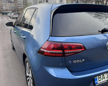 Синий Фольксваген e-Golf, объемом двигателя 0 л и пробегом 99 тыс. км за 9500 $, фото 17 на Automoto.ua