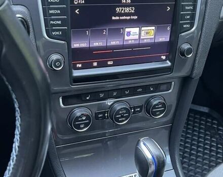 Синий Фольксваген e-Golf, объемом двигателя 0 л и пробегом 106 тыс. км за 8900 $, фото 22 на Automoto.ua