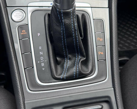 Синий Фольксваген e-Golf, объемом двигателя 0 л и пробегом 99 тыс. км за 9500 $, фото 47 на Automoto.ua