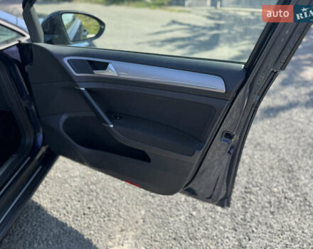 Синий Фольксваген e-Golf, объемом двигателя 0 л и пробегом 195 тыс. км за 7700 $, фото 27 на Automoto.ua