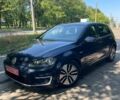 Синий Фольксваген e-Golf, объемом двигателя 0 л и пробегом 97 тыс. км за 7650 $, фото 3 на Automoto.ua