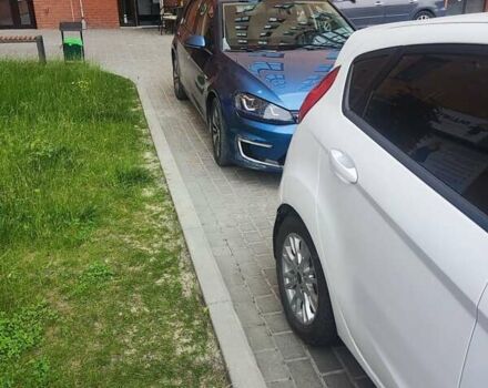 Синий Фольксваген e-Golf, объемом двигателя 0 л и пробегом 160 тыс. км за 7600 $, фото 9 на Automoto.ua