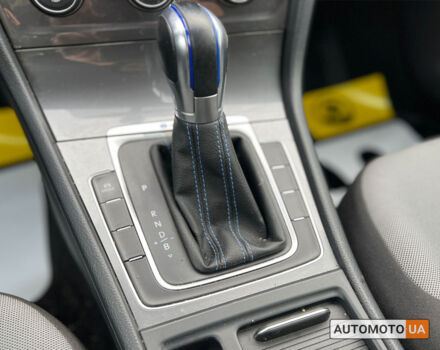 Синій Фольксваген e-Golf, об'ємом двигуна 24 л та пробігом 131 тис. км за 8900 $, фото 12 на Automoto.ua