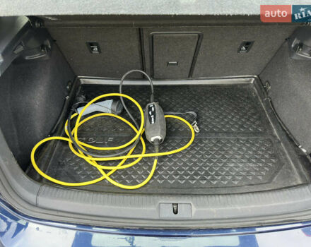 Синий Фольксваген e-Golf, объемом двигателя 0 л и пробегом 111 тыс. км за 8500 $, фото 13 на Automoto.ua