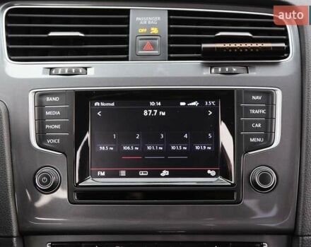 Синий Фольксваген e-Golf, объемом двигателя 0 л и пробегом 96 тыс. км за 9900 $, фото 17 на Automoto.ua