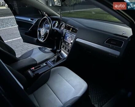 Синий Фольксваген e-Golf, объемом двигателя 0 л и пробегом 148 тыс. км за 7550 $, фото 4 на Automoto.ua