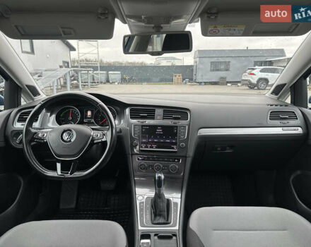 Синий Фольксваген e-Golf, объемом двигателя 0 л и пробегом 168 тыс. км за 7350 $, фото 83 на Automoto.ua