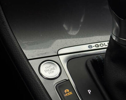 Синий Фольксваген e-Golf, объемом двигателя 0 л и пробегом 71 тыс. км за 8200 $, фото 44 на Automoto.ua