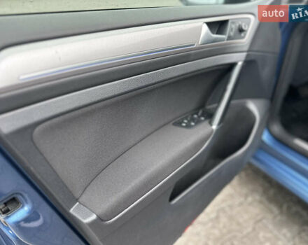 Синий Фольксваген e-Golf, объемом двигателя 0 л и пробегом 168 тыс. км за 7350 $, фото 54 на Automoto.ua