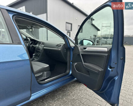 Синий Фольксваген e-Golf, объемом двигателя 0 л и пробегом 168 тыс. км за 7350 $, фото 100 на Automoto.ua