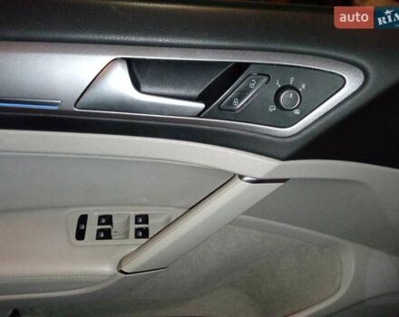 Синий Фольксваген e-Golf, объемом двигателя 0 л и пробегом 105 тыс. км за 11800 $, фото 10 на Automoto.ua