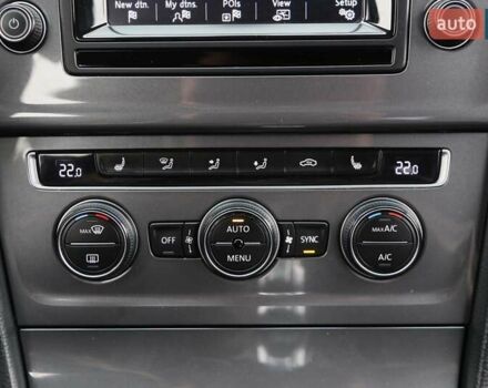 Синий Фольксваген e-Golf, объемом двигателя 0 л и пробегом 96 тыс. км за 9900 $, фото 20 на Automoto.ua