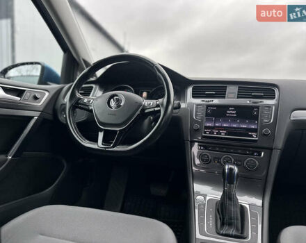 Синий Фольксваген e-Golf, объемом двигателя 0 л и пробегом 168 тыс. км за 7350 $, фото 84 на Automoto.ua