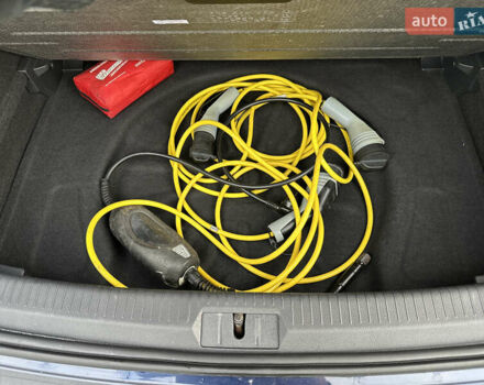 Синій Фольксваген e-Golf, об'ємом двигуна 0 л та пробігом 135 тис. км за 8350 $, фото 10 на Automoto.ua