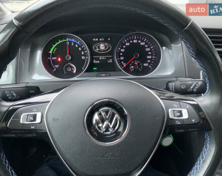 Синий Фольксваген e-Golf, объемом двигателя 0 л и пробегом 63 тыс. км за 9500 $, фото 25 на Automoto.ua