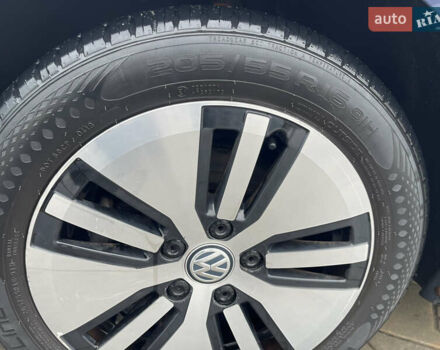 Синій Фольксваген e-Golf, об'ємом двигуна 0 л та пробігом 85 тис. км за 8700 $, фото 11 на Automoto.ua
