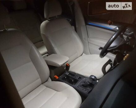 Синий Фольксваген e-Golf, объемом двигателя 0 л и пробегом 98 тыс. км за 9100 $, фото 2 на Automoto.ua