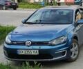 Синий Фольксваген e-Golf, объемом двигателя 0 л и пробегом 160 тыс. км за 7600 $, фото 4 на Automoto.ua