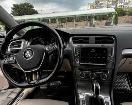 Синий Фольксваген e-Golf, объемом двигателя 0 л и пробегом 141 тыс. км за 10300 $, фото 5 на Automoto.ua