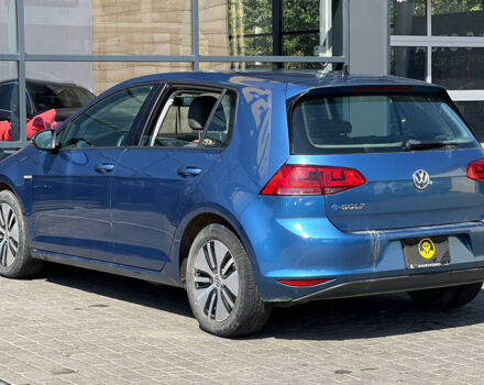 Синий Фольксваген e-Golf, объемом двигателя 24 л и пробегом 103 тыс. км за 9990 $, фото 3 на Automoto.ua