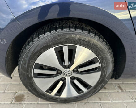 Синій Фольксваген e-Golf, об'ємом двигуна 0 л та пробігом 135 тис. км за 8350 $, фото 13 на Automoto.ua