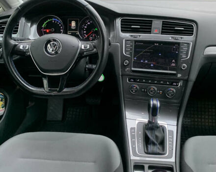 Синий Фольксваген e-Golf, объемом двигателя 0 л и пробегом 63 тыс. км за 9500 $, фото 17 на Automoto.ua