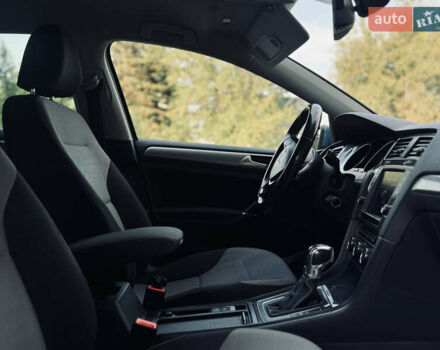 Синий Фольксваген e-Golf, объемом двигателя 0 л и пробегом 132 тыс. км за 9150 $, фото 13 на Automoto.ua