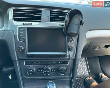 Синій Фольксваген e-Golf, об'ємом двигуна 0 л та пробігом 121 тис. км за 8800 $, фото 16 на Automoto.ua
