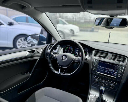 Синий Фольксваген e-Golf, объемом двигателя 0 л и пробегом 71 тыс. км за 8200 $, фото 30 на Automoto.ua