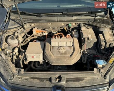 Синій Фольксваген e-Golf, об'ємом двигуна 0 л та пробігом 102 тис. км за 8800 $, фото 31 на Automoto.ua