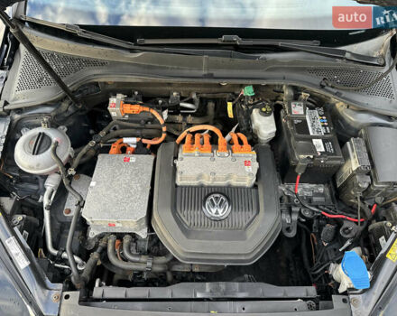 Синій Фольксваген e-Golf, об'ємом двигуна 0 л та пробігом 135 тис. км за 8350 $, фото 37 на Automoto.ua