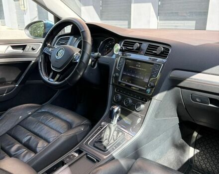 Синий Фольксваген e-Golf, объемом двигателя 0 л и пробегом 165 тыс. км за 9899 $, фото 5 на Automoto.ua