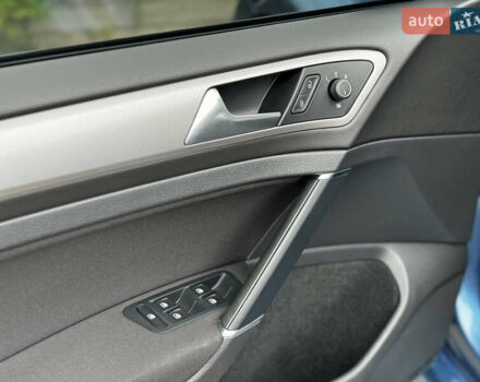 Синій Фольксваген e-Golf, об'ємом двигуна 0 л та пробігом 55 тис. км за 9300 $, фото 29 на Automoto.ua