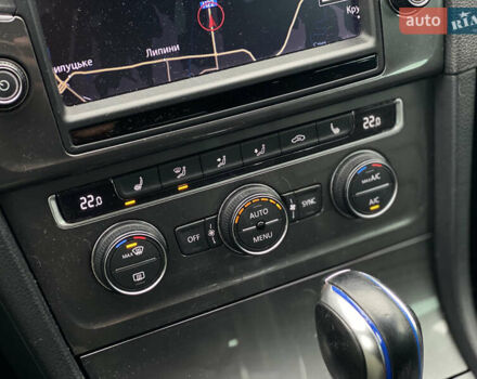 Синий Фольксваген e-Golf, объемом двигателя 0 л и пробегом 159 тыс. км за 7899 $, фото 27 на Automoto.ua