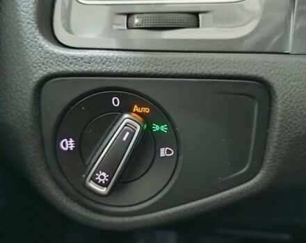 Синий Фольксваген e-Golf, объемом двигателя 0 л и пробегом 80 тыс. км за 8999 $, фото 91 на Automoto.ua