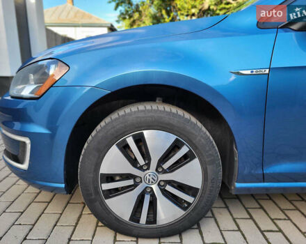 Синий Фольксваген e-Golf, объемом двигателя 0 л и пробегом 100 тыс. км за 8000 $, фото 12 на Automoto.ua