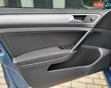 Синий Фольксваген e-Golf, объемом двигателя 0 л и пробегом 100 тыс. км за 8000 $, фото 26 на Automoto.ua