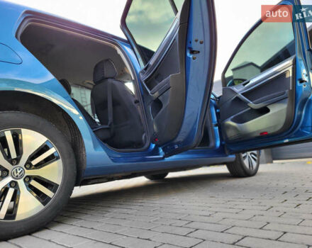 Синий Фольксваген e-Golf, объемом двигателя 0 л и пробегом 100 тыс. км за 8000 $, фото 17 на Automoto.ua