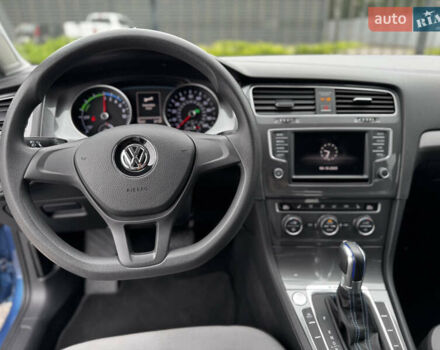 Синій Фольксваген e-Golf, об'ємом двигуна 0 л та пробігом 55 тис. км за 9300 $, фото 31 на Automoto.ua