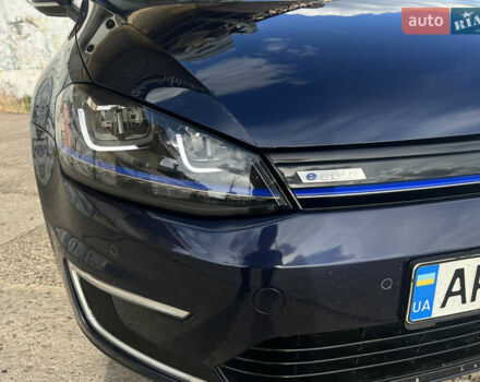 Синий Фольксваген e-Golf, объемом двигателя 0 л и пробегом 100 тыс. км за 8800 $, фото 11 на Automoto.ua
