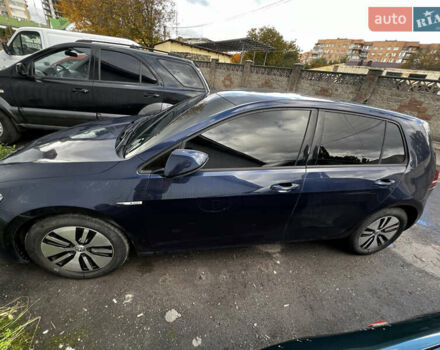Синий Фольксваген e-Golf, объемом двигателя 0 л и пробегом 108 тыс. км за 9999 $, фото 4 на Automoto.ua